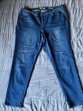Classic Women's Dark Blue Stretch Jeans